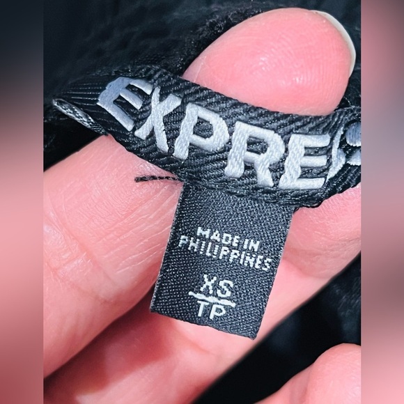 Express women’s skirt long size XS
14” waist fabric stretch fits small petite - Picture 7 of 11